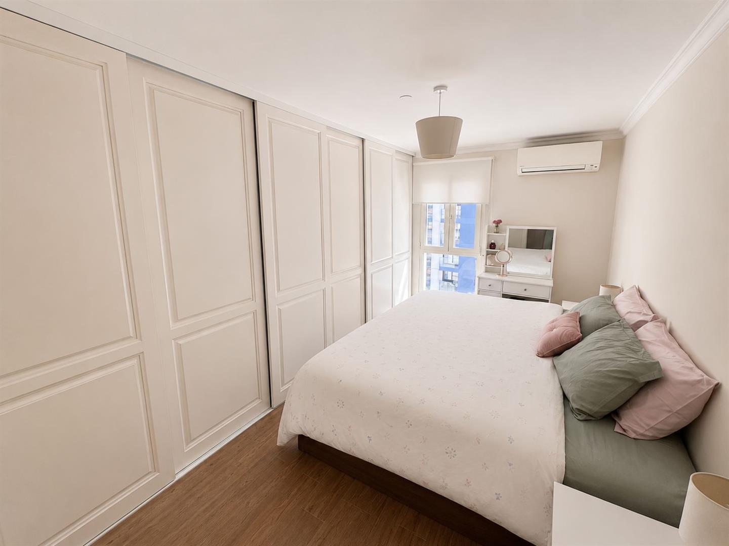 Image of Apartment - 3 Bedrooms - 1 Bathrooms for Sale in Beach View Terraces-Gibraltar, Image 3